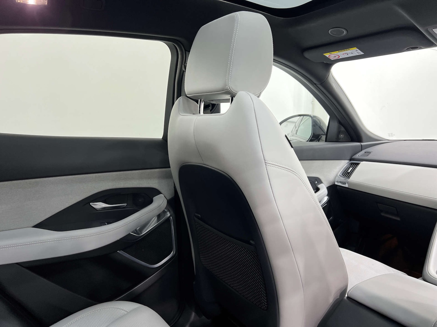 Used Jaguar E-Pace 2022 for sale - 76232952: Photo 18