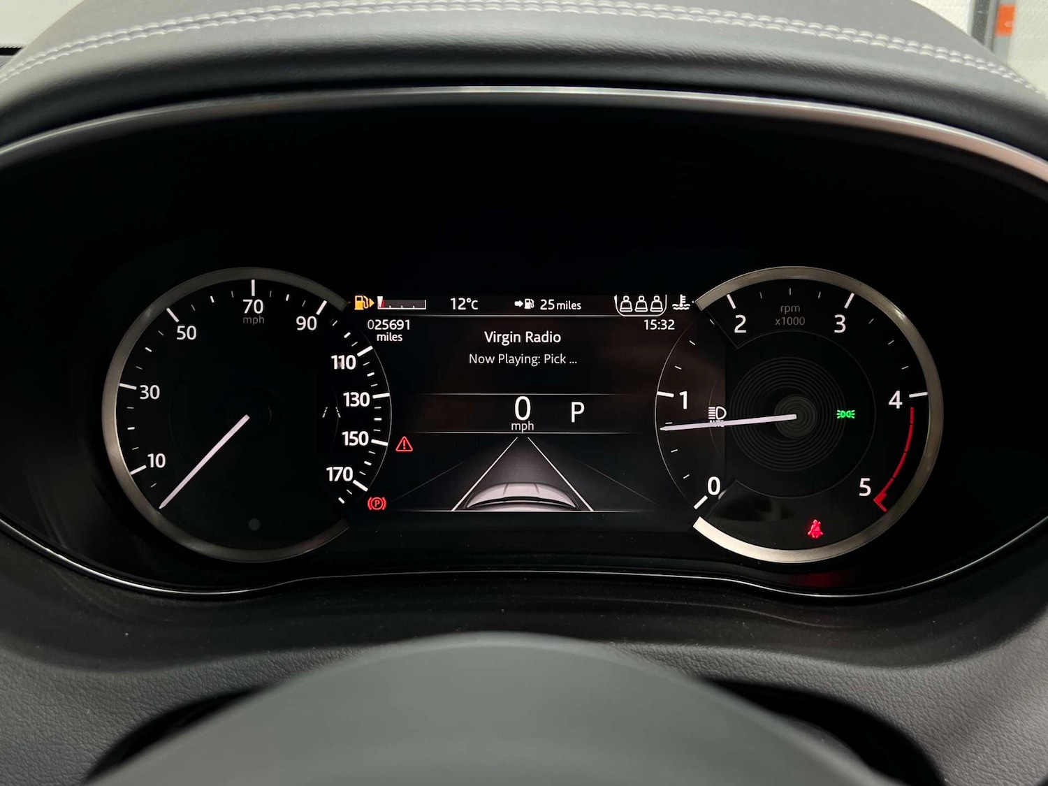 Used Jaguar E-Pace 2022 for sale - 76232952: Photo 24