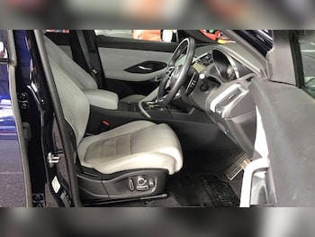 Used Jaguar E-Pace 2022 for sale - 76232952: Photo 2
