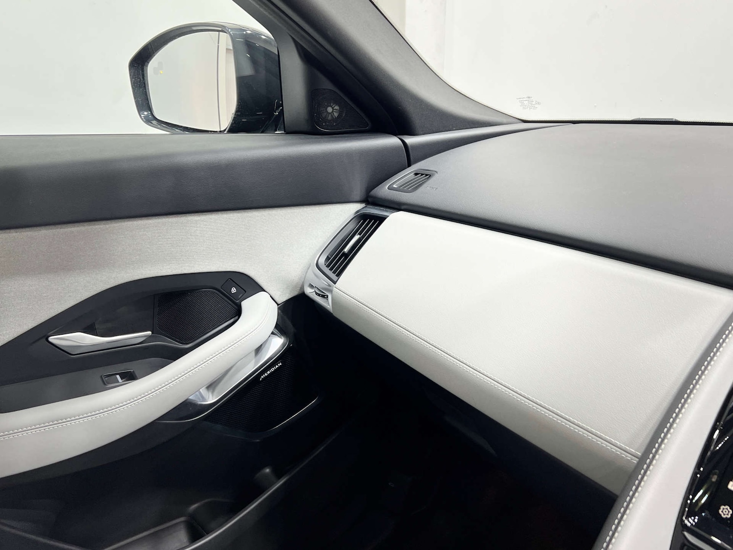 Used Jaguar E-Pace 2022 for sale - 76232952: Photo 31