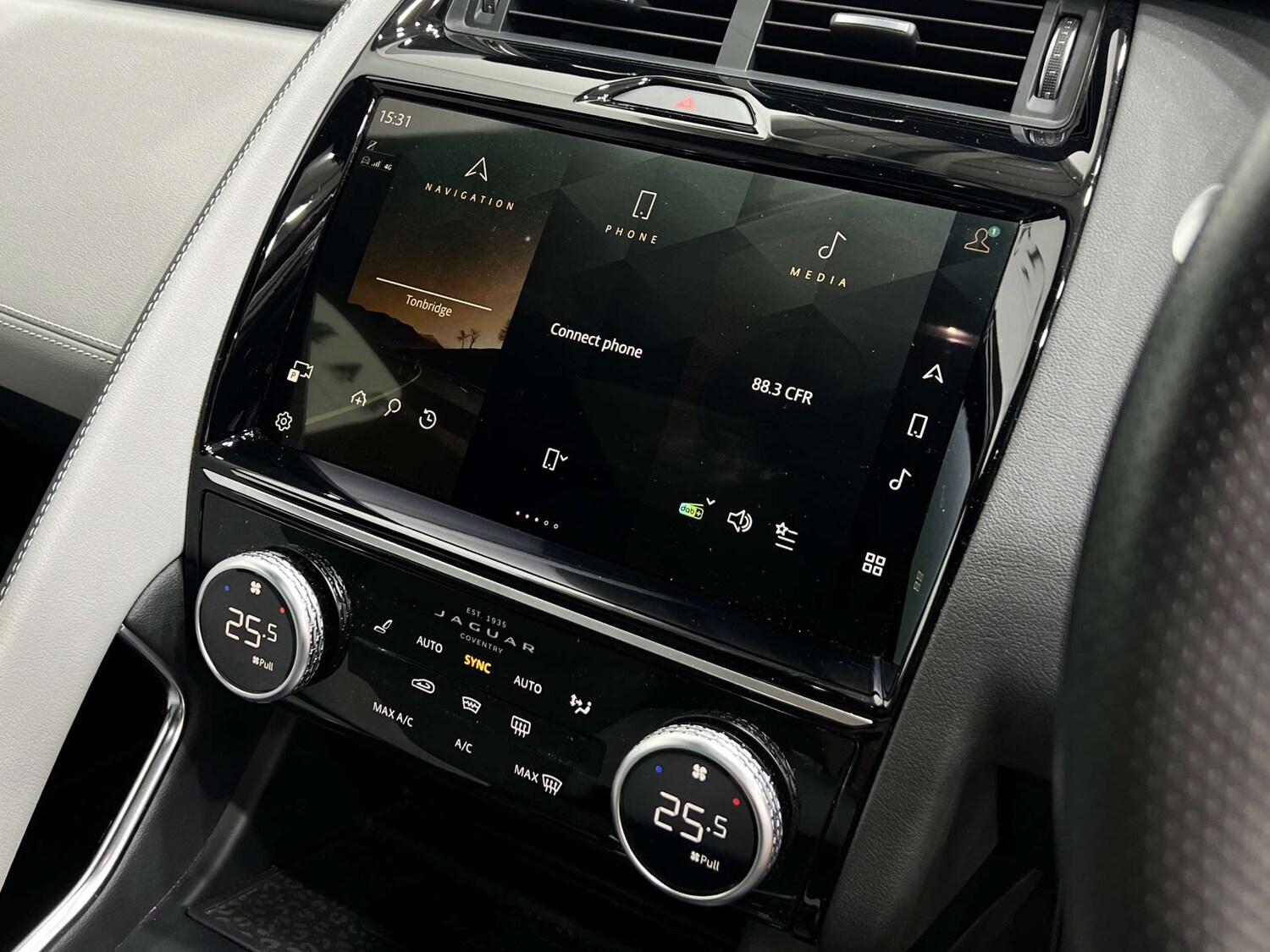 Used Jaguar E-Pace 2022 for sale - 76232952: Photo 42