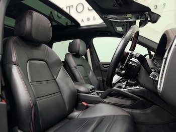 Used Porsche Cayenne 2023 for sale - 79283712: Photo