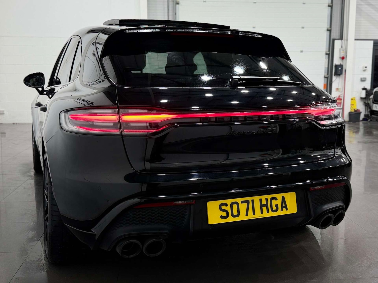 Used Porsche Macan 2022 for sale - 77833869: Photo 11