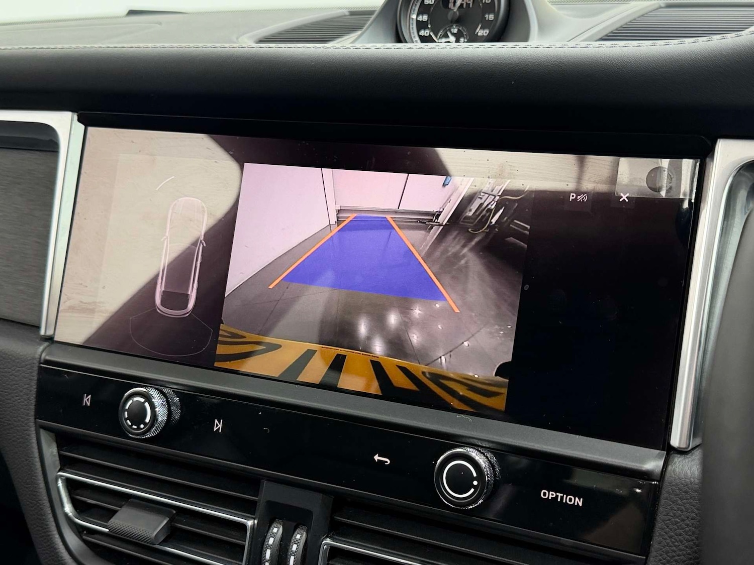 Used Porsche Macan 2022 for sale - 77833869: Photo 52