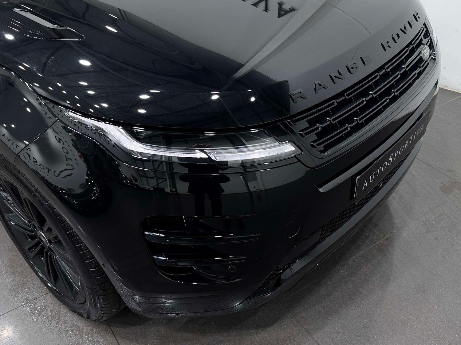 Used Land Rover Range Rover Evoque 2025 for sale - 77224820: Photo 33