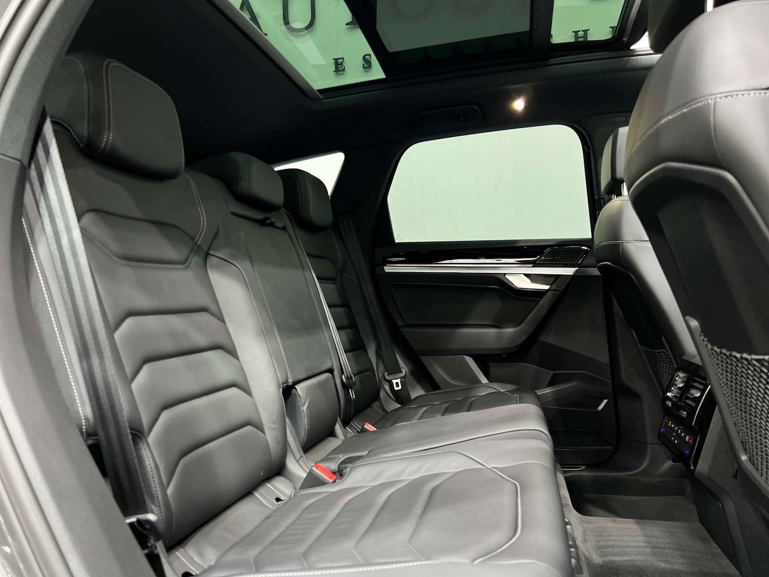 Used Volkswagen Touareg 2021 for sale - 76611758: Photo 11