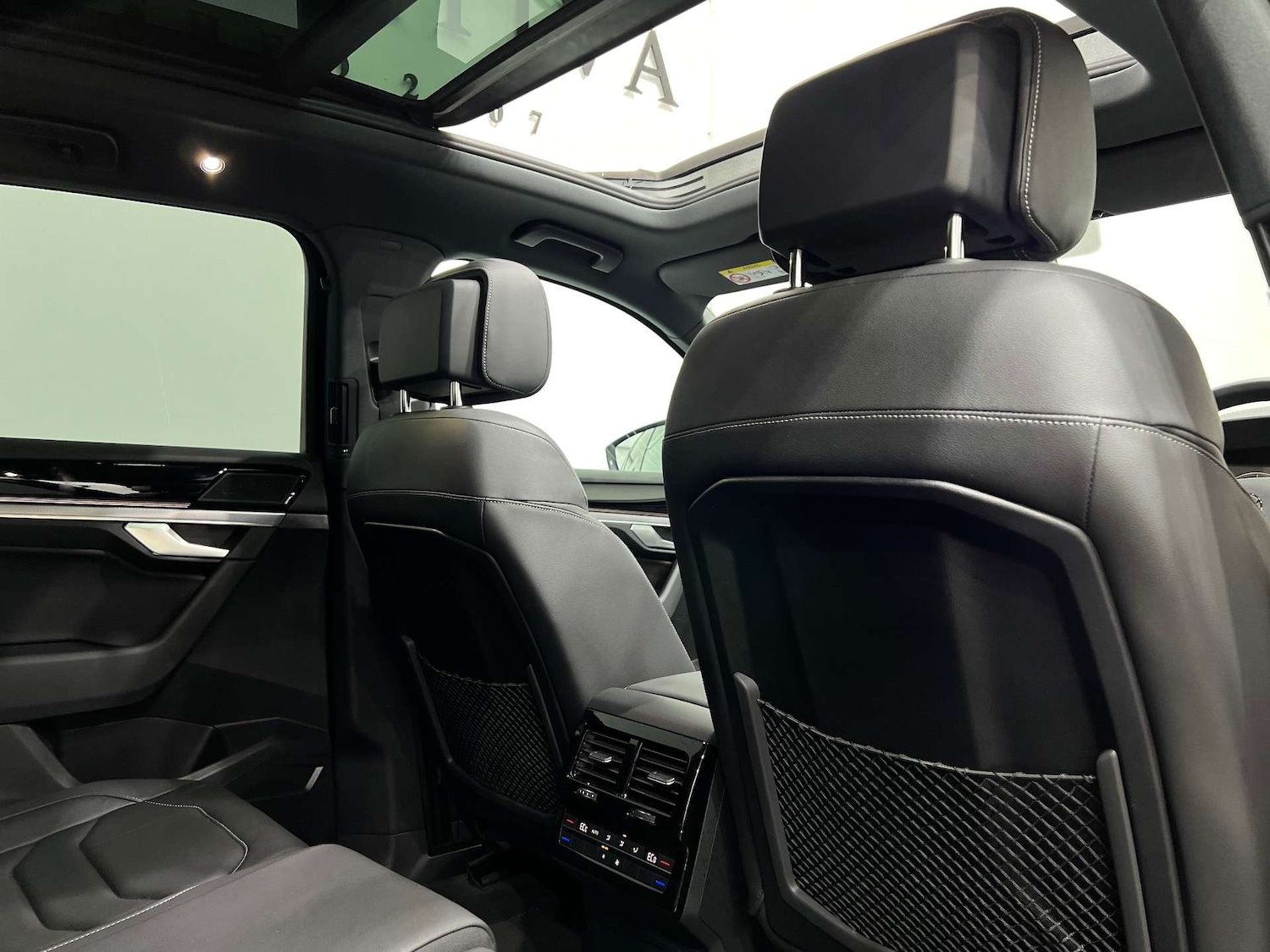 Used Volkswagen Touareg 2021 for sale - 76611758: Photo 14