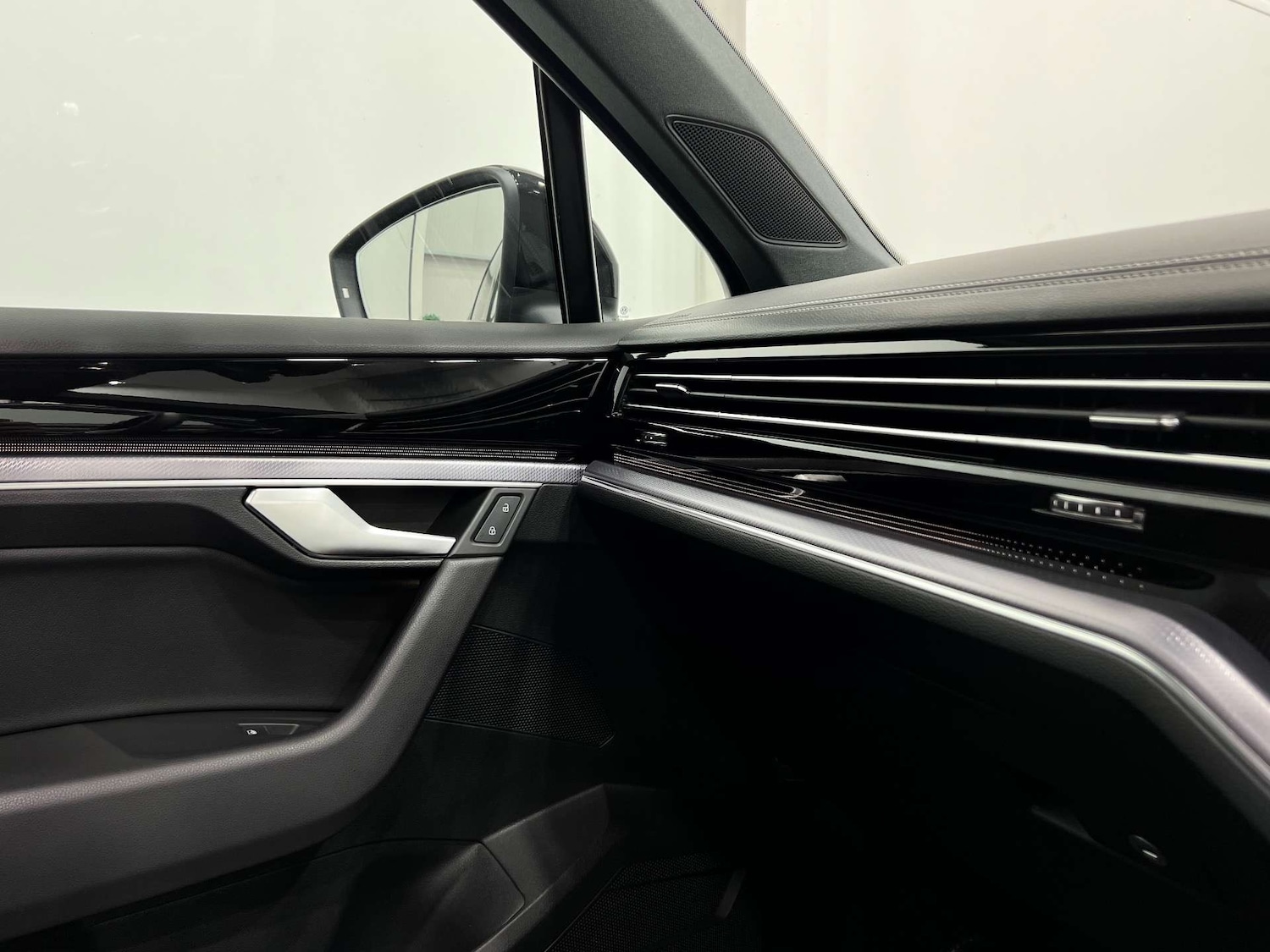 Used Volkswagen Touareg 2021 for sale - 76611758: Photo 30