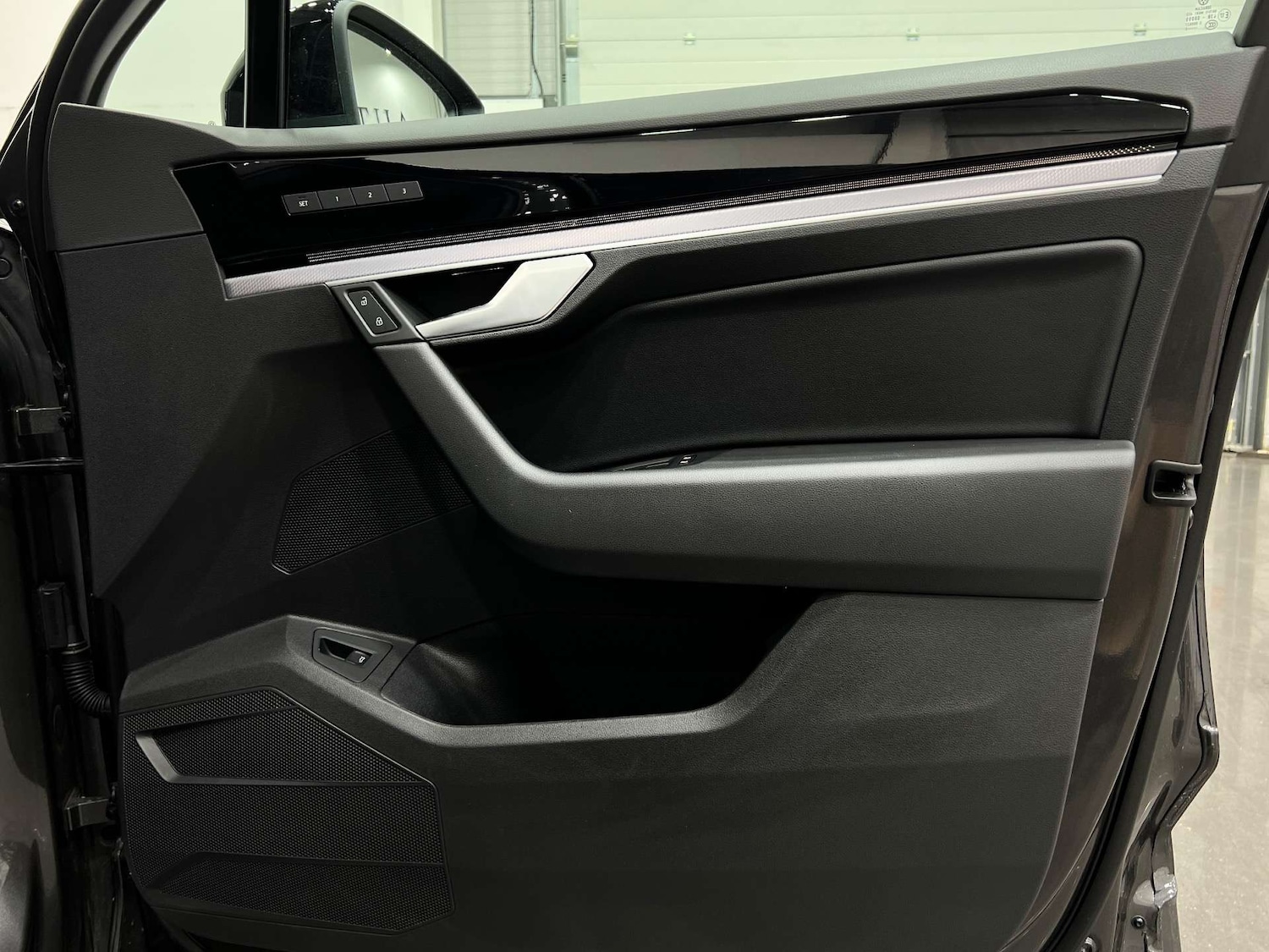 Used Volkswagen Touareg 2021 for sale - 76611758: Photo 31