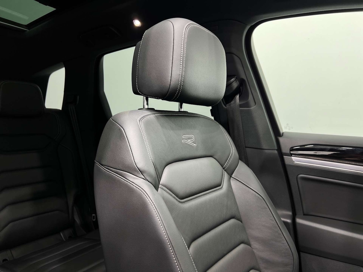 Used Volkswagen Touareg 2021 for sale - 76611758: Photo 36