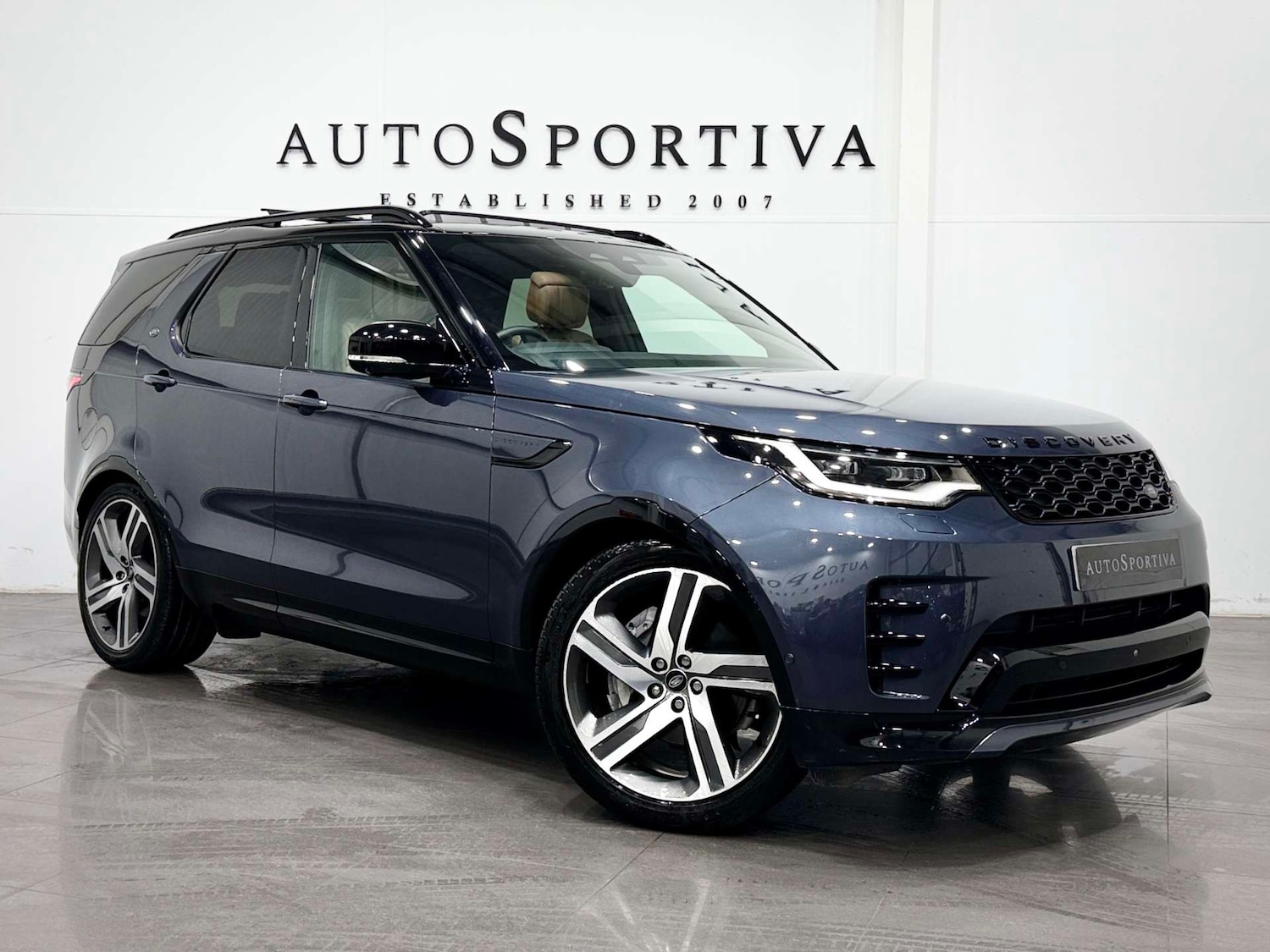 Used Land Rover Discovery 2023 for sale - 76724048: Photo 1