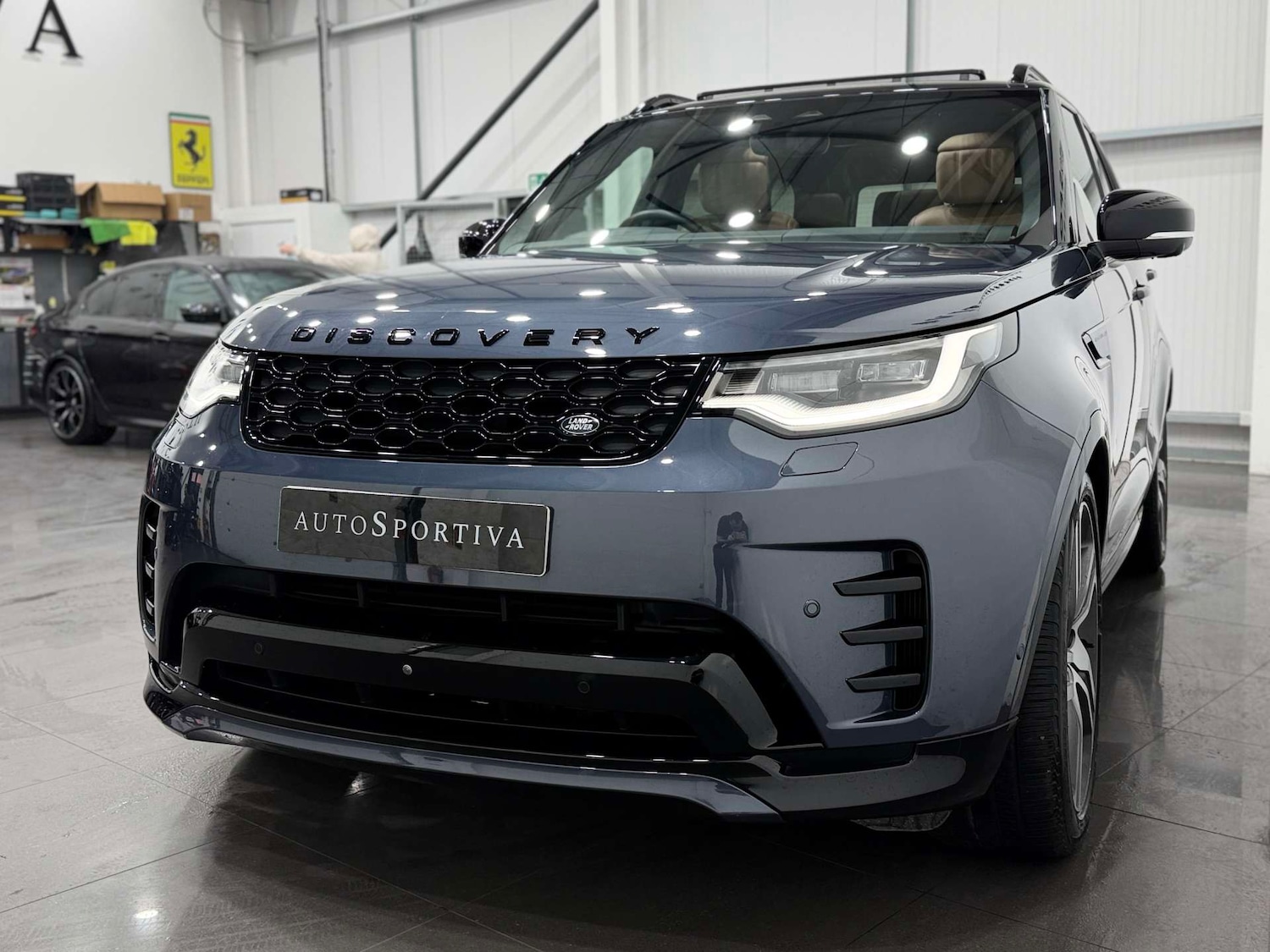 Used Land Rover Discovery 2023 for sale - 76724048: Photo 11