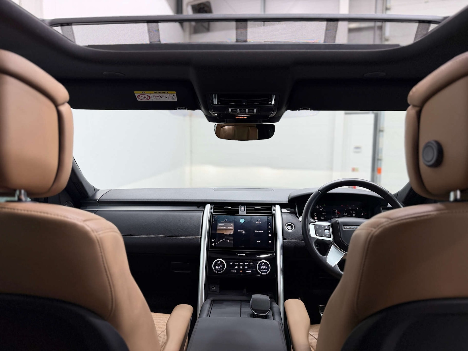 Used Land Rover Discovery 2023 for sale - 76724048: Photo 22