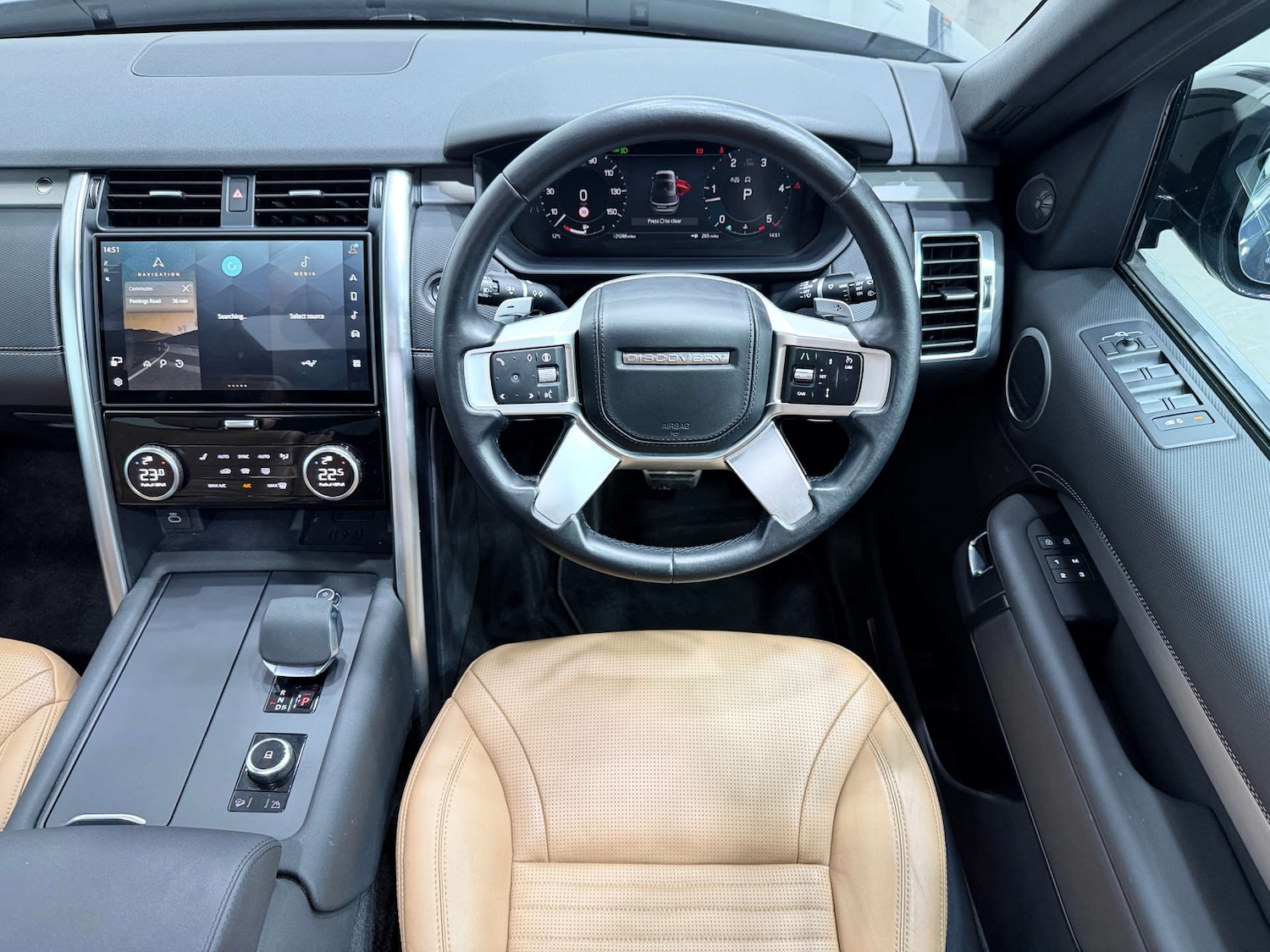 Used Land Rover Discovery 2023 for sale - 76724048: Photo 24