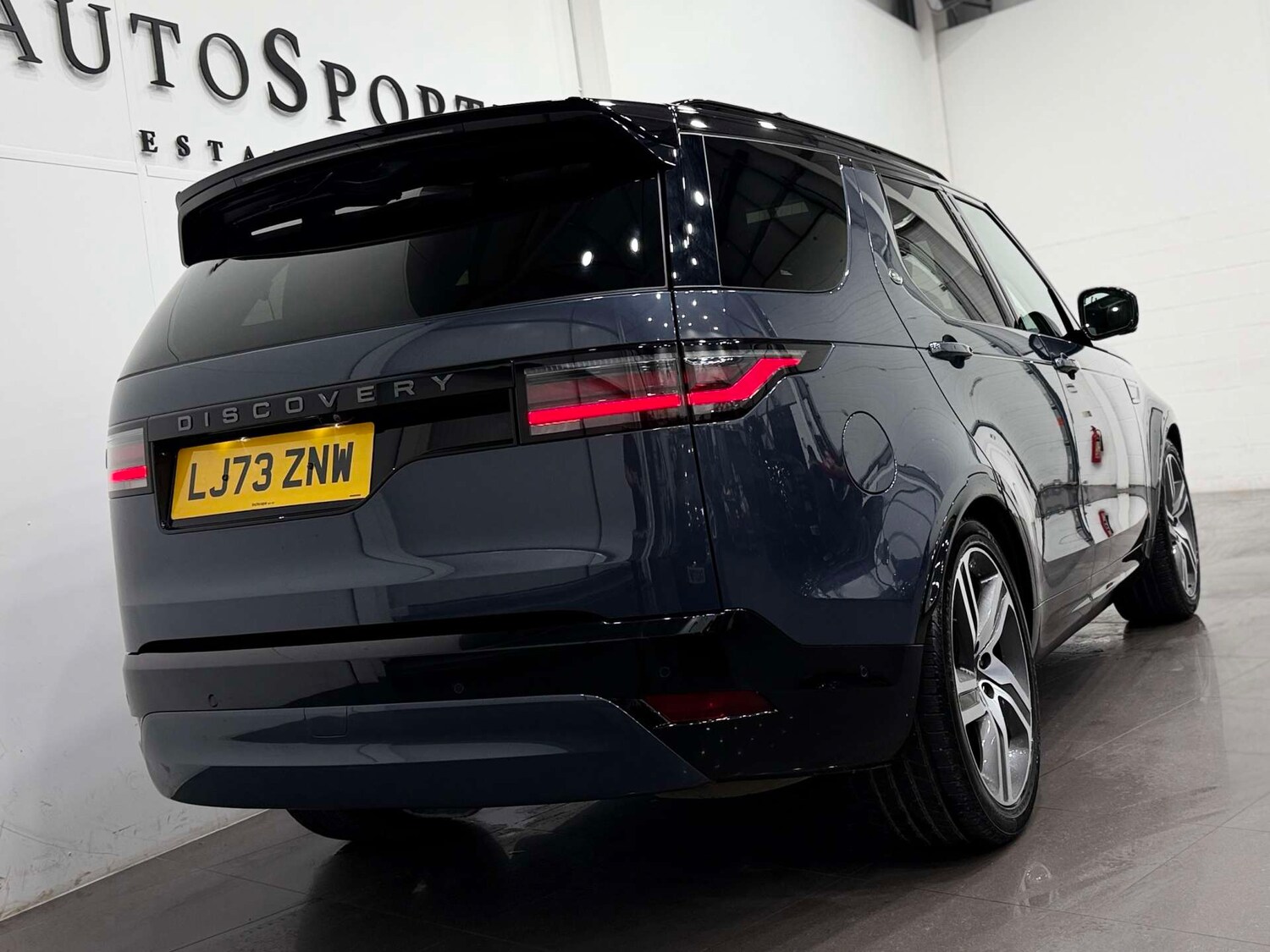 Used Land Rover Discovery 2023 for sale - 76724048: Photo 28