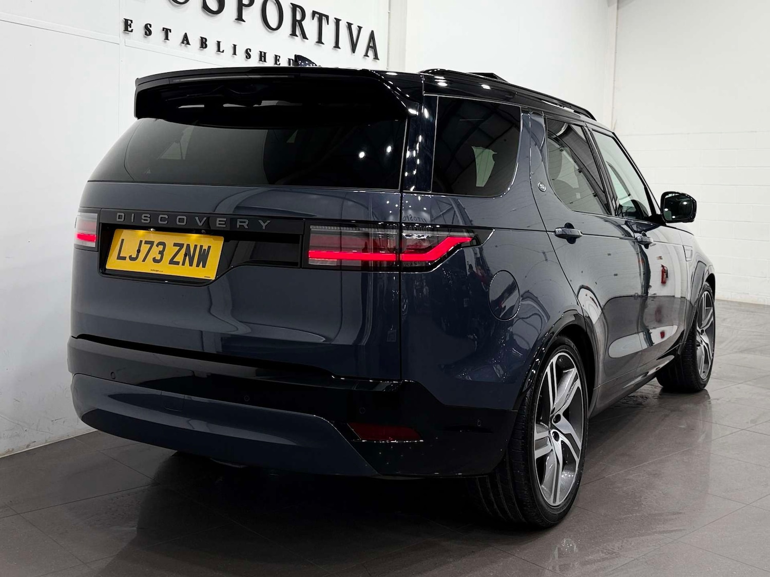 Used Land Rover Discovery 2023 for sale - 76724048: Photo 5