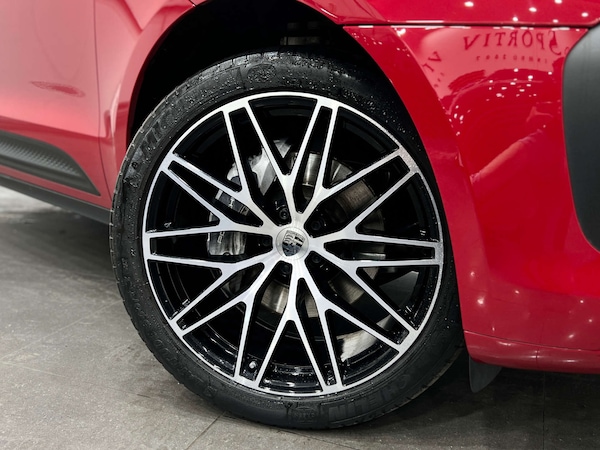 Used Porsche Macan 2021 for sale - 75427315: Photo 11