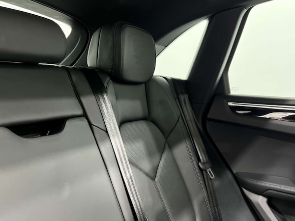 Used Porsche Macan 2021 for sale - 75427315: Photo 14