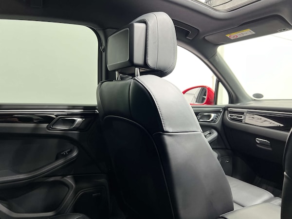 Used Porsche Macan 2021 for sale - 75427315: Photo 16