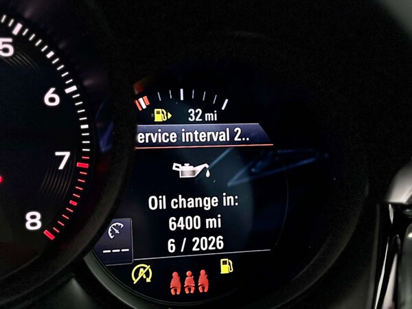 Used Porsche Macan 2021 for sale - 75427315: Photo 25
