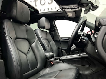 Used Porsche Macan 2021 for sale - 75427315: Photo