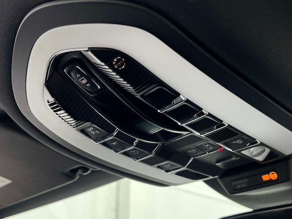 Used Porsche Macan 2021 for sale - 75427315: Photo 42
