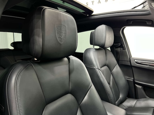 Used Porsche Macan 2021 for sale - 75427315: Photo 43