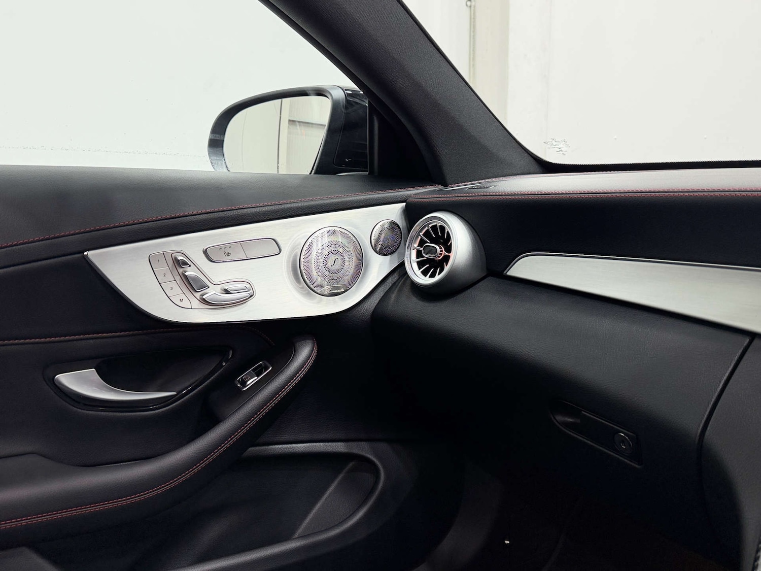 Used Mercedes-Benz C Class 2023 for sale - 77211854: Photo 38