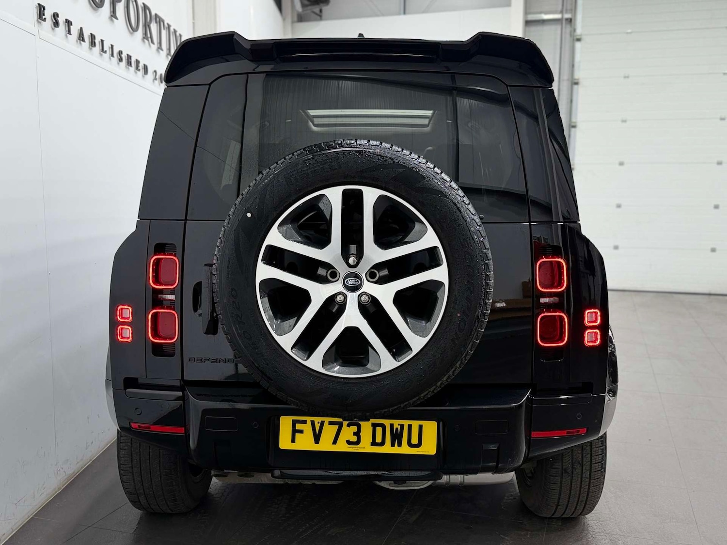 Used Land Rover Defender 2023 for sale - 77833949: Photo 10