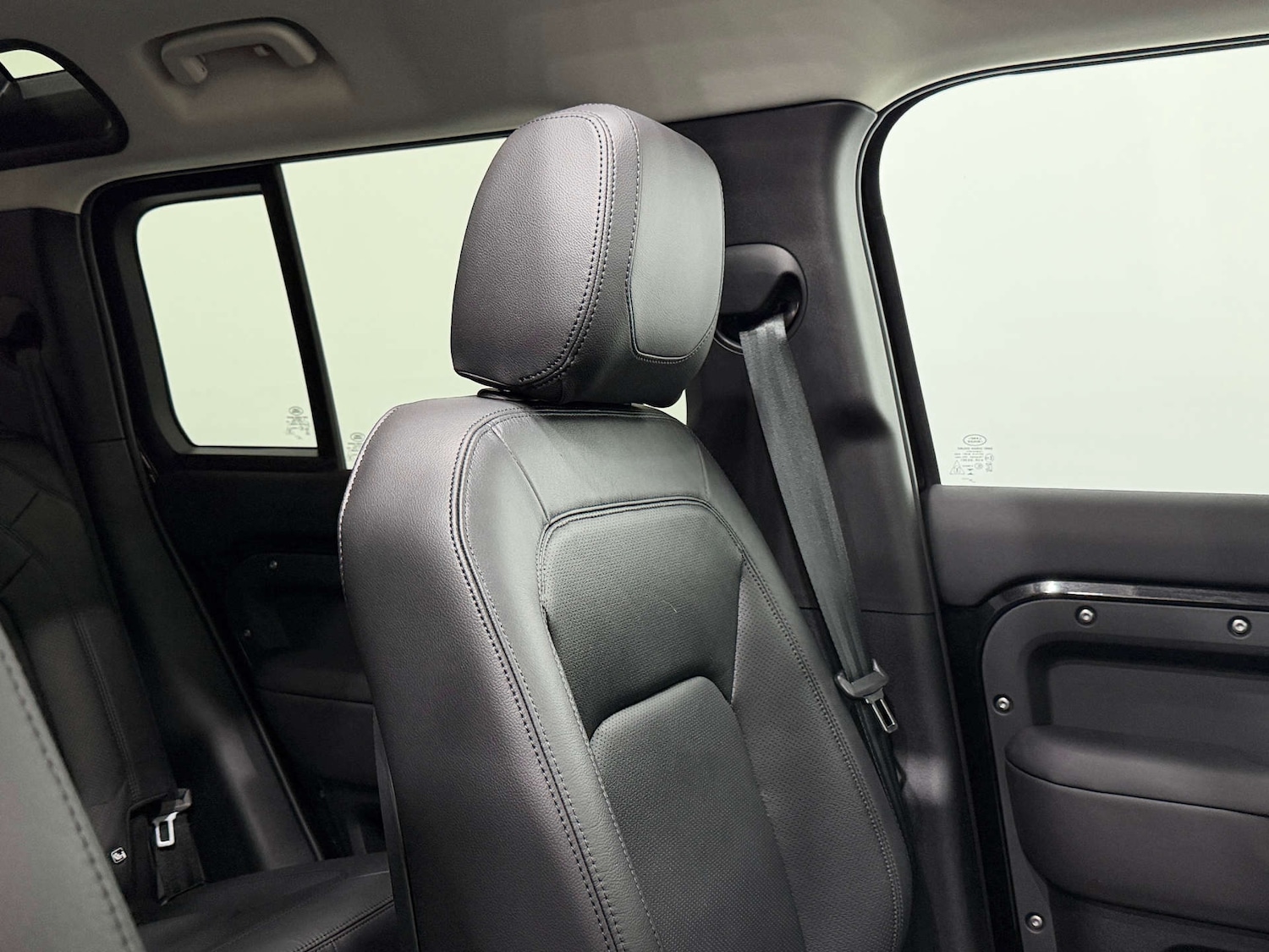 Used Land Rover Defender 2023 for sale - 77833949: Photo 38