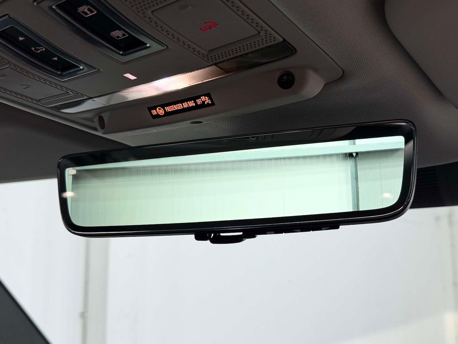 Used Land Rover Defender 2023 for sale - 77833949: Photo 40