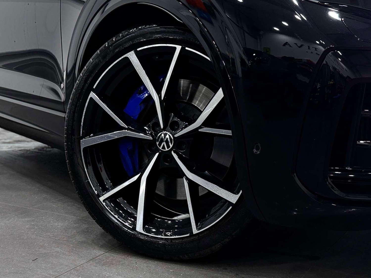 Used Volkswagen Touareg 2024 for sale - 76625876: Photo 13