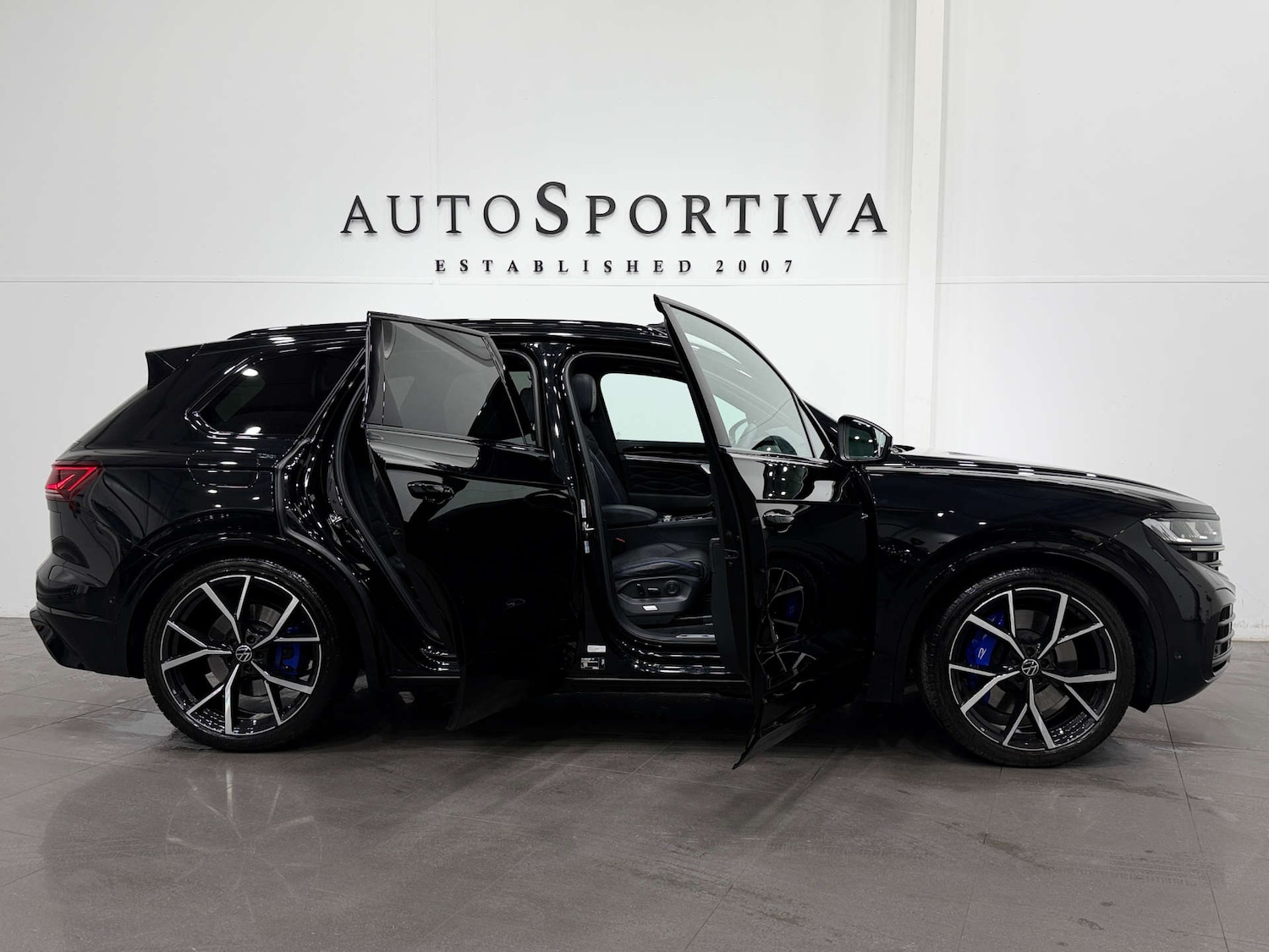 Used Volkswagen Touareg 2024 for sale - 76625876: Photo 15