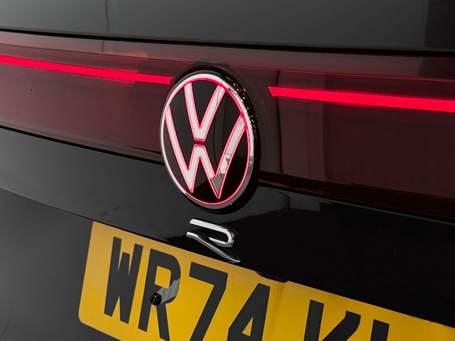 Used Volkswagen Touareg 2024 for sale - 76625876: Photo 28