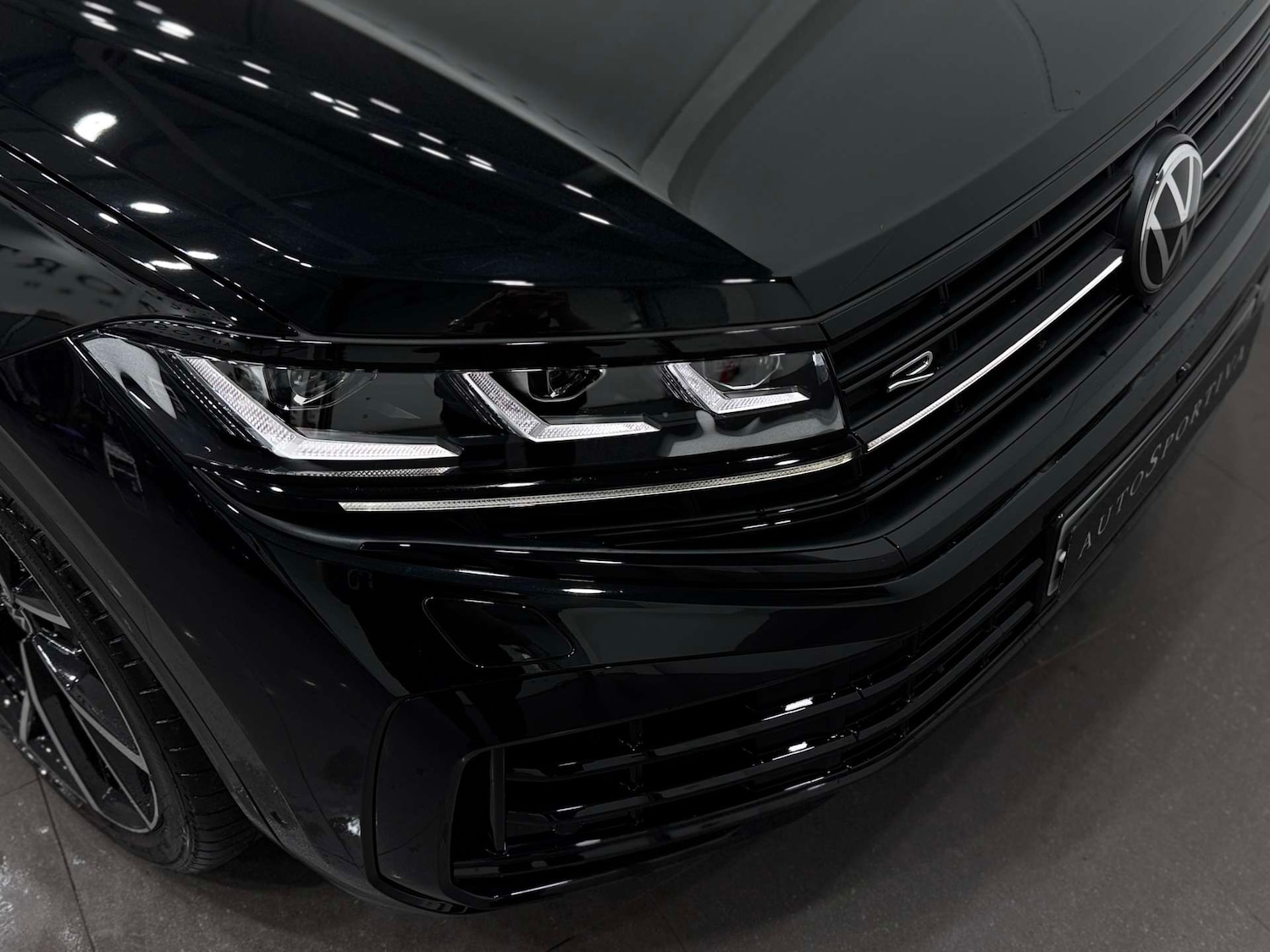 Used Volkswagen Touareg 2024 for sale - 76625876: Photo 34