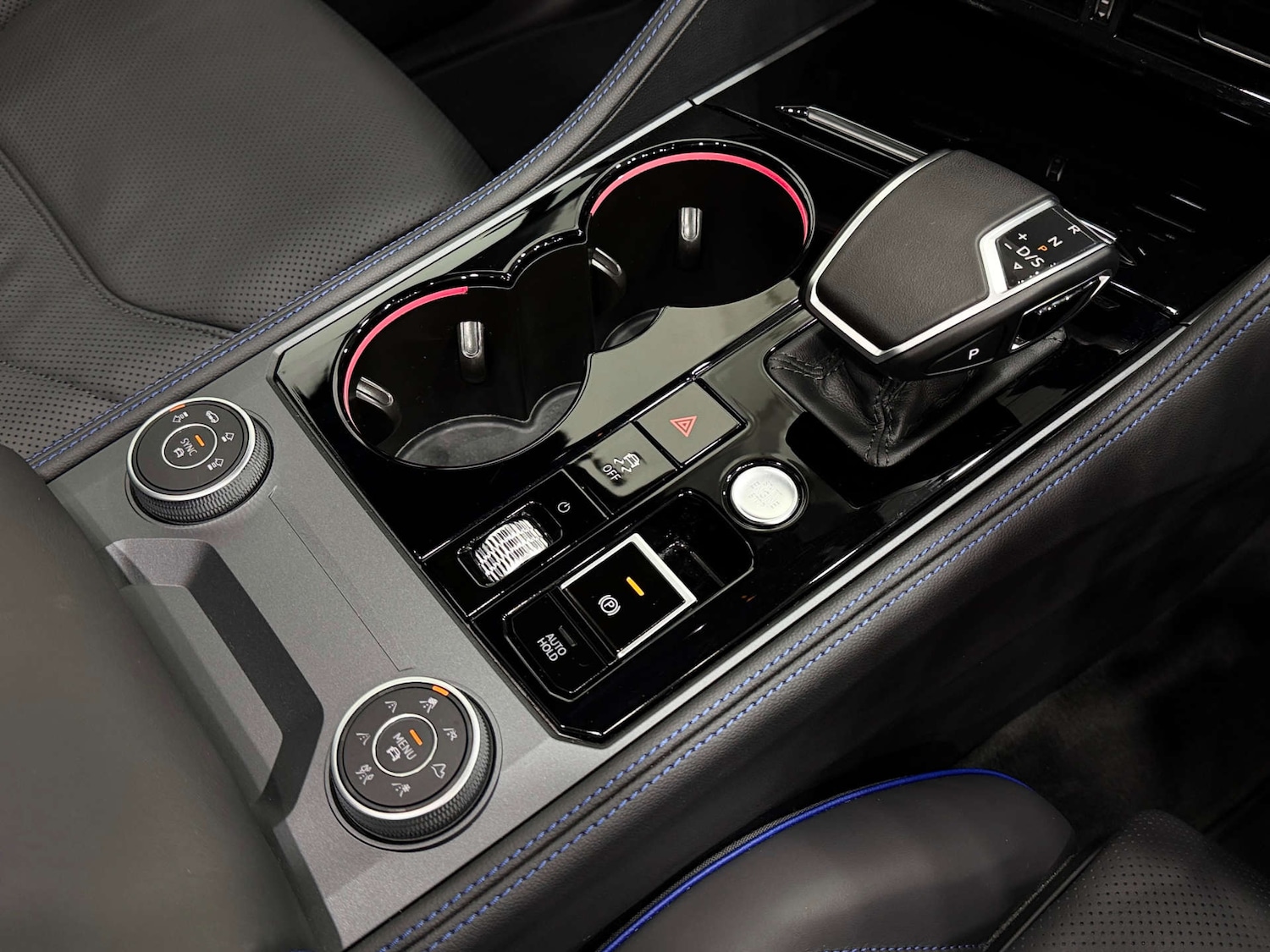 Used Volkswagen Touareg 2024 for sale - 76625876: Photo 55