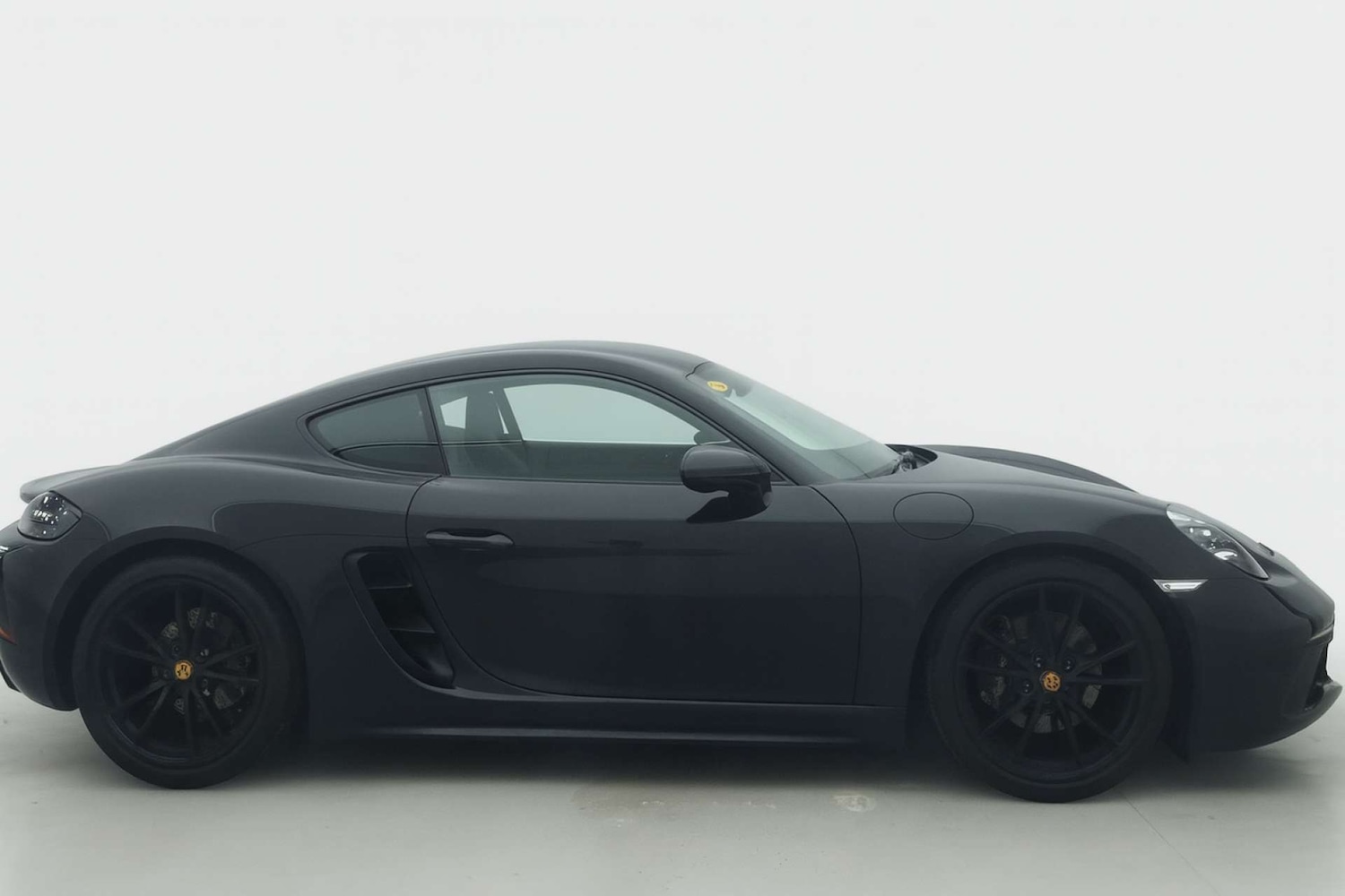 Used Porsche Cayman 2023 for sale - 76830069: Photo 3