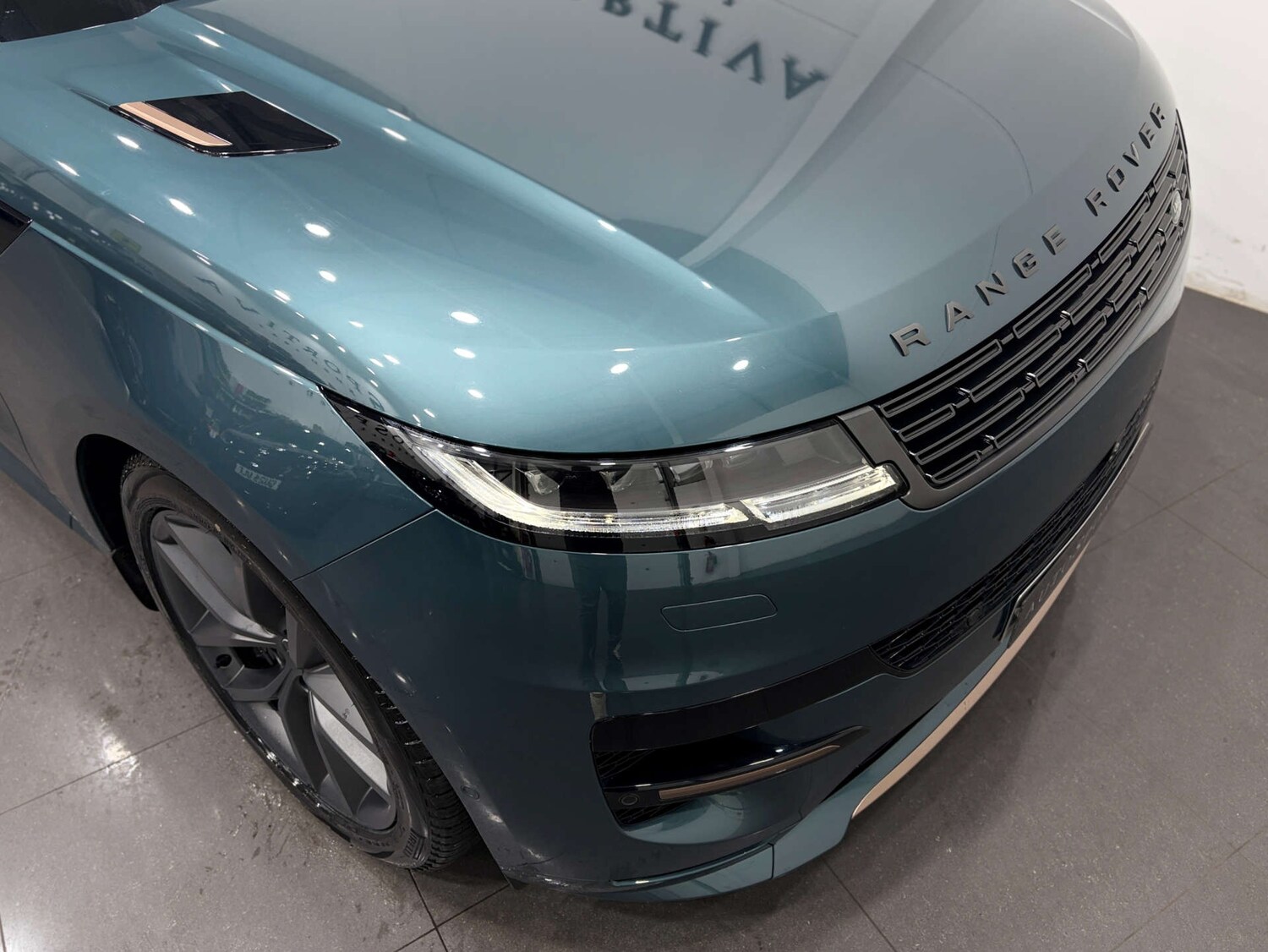 Used Land Rover Range Rover Sport 2022 for sale - 76892310: Photo 11