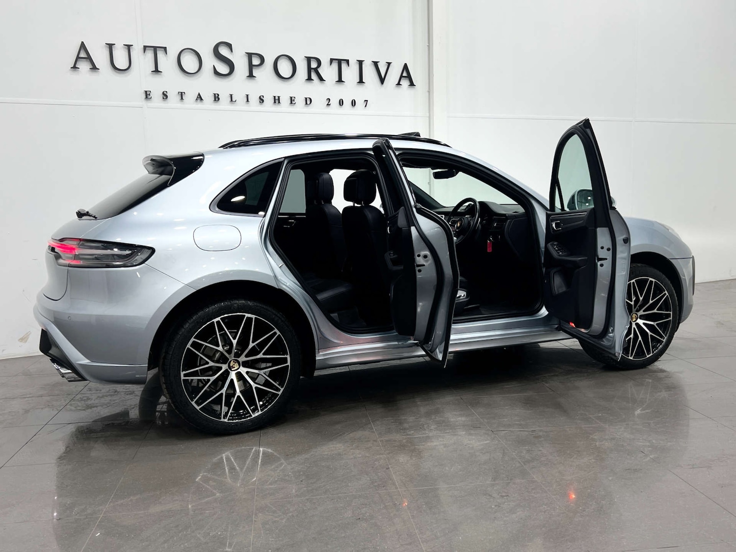 Used Porsche Macan 2021 for sale - 76277560: Photo 14