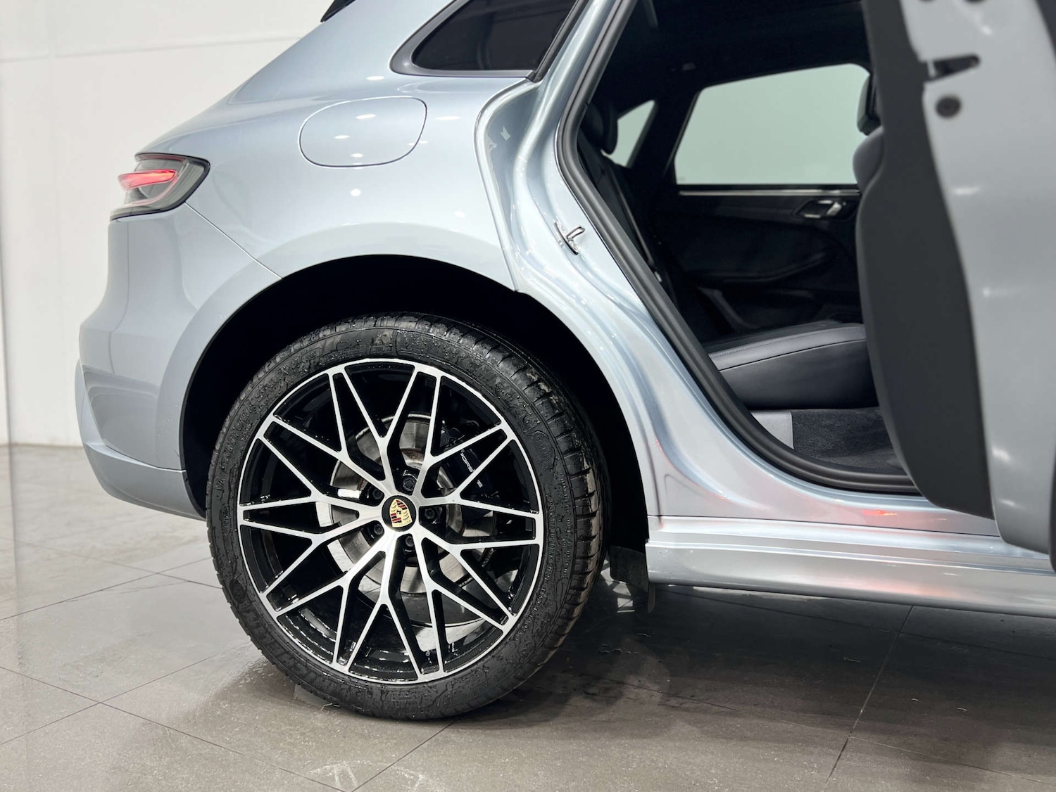 Used Porsche Macan 2021 for sale - 76277560: Photo 17