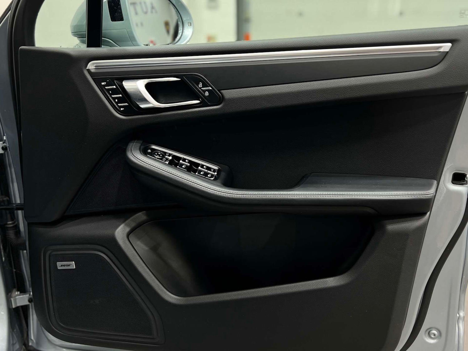 Used Porsche Macan 2021 for sale - 76277560: Photo 38