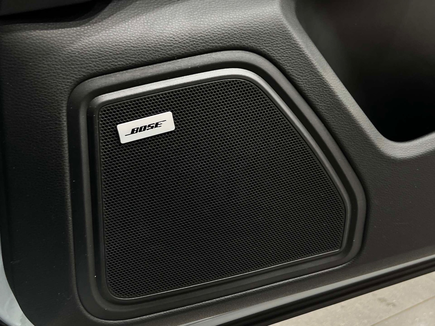 Used Porsche Macan 2021 for sale - 76277560: Photo 40