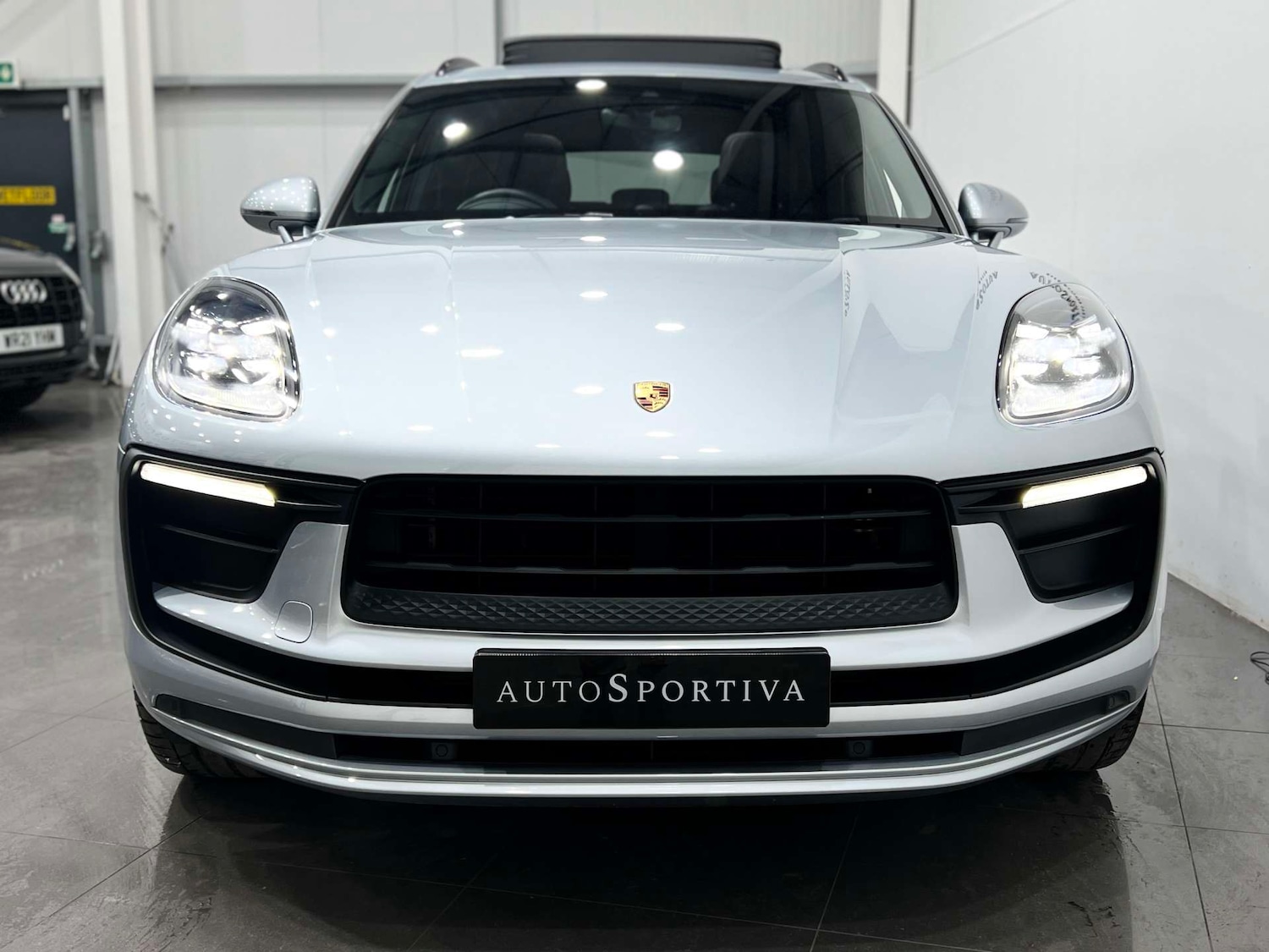 Used Porsche Macan 2021 for sale - 76277560: Photo 8