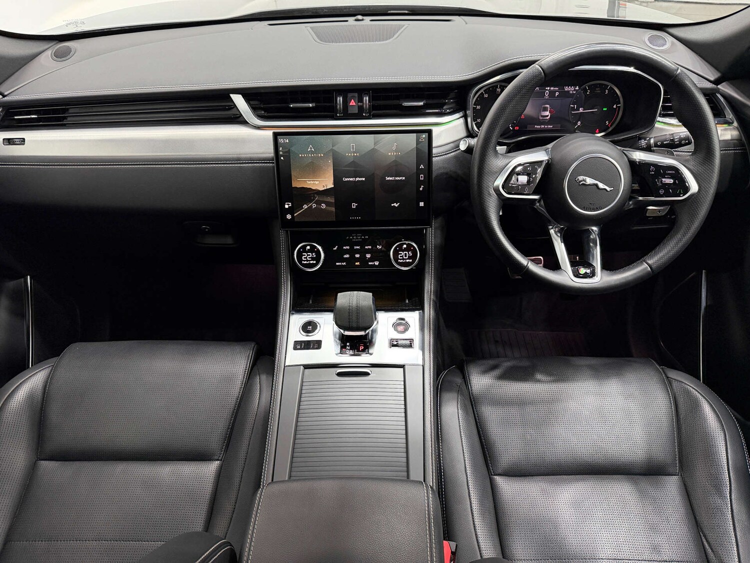 Used Jaguar F-Pace 2022 for sale - 76739852: Photo 22