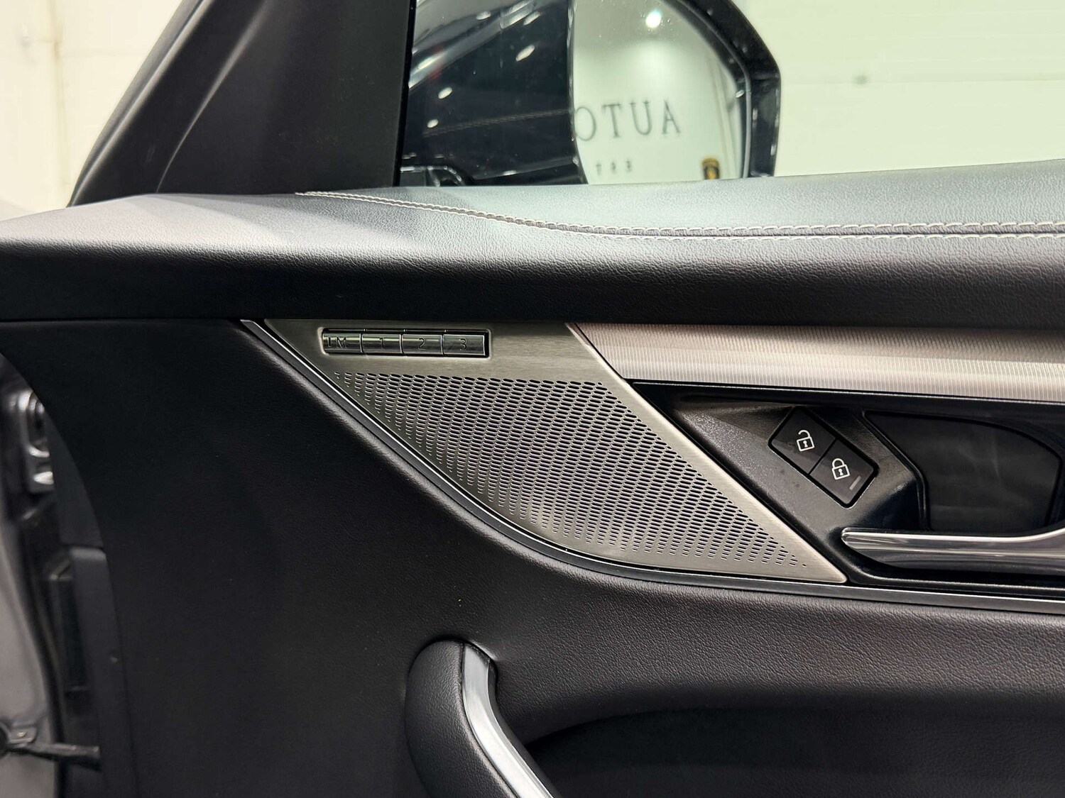 Used Jaguar F-Pace 2022 for sale - 76739852: Photo 37