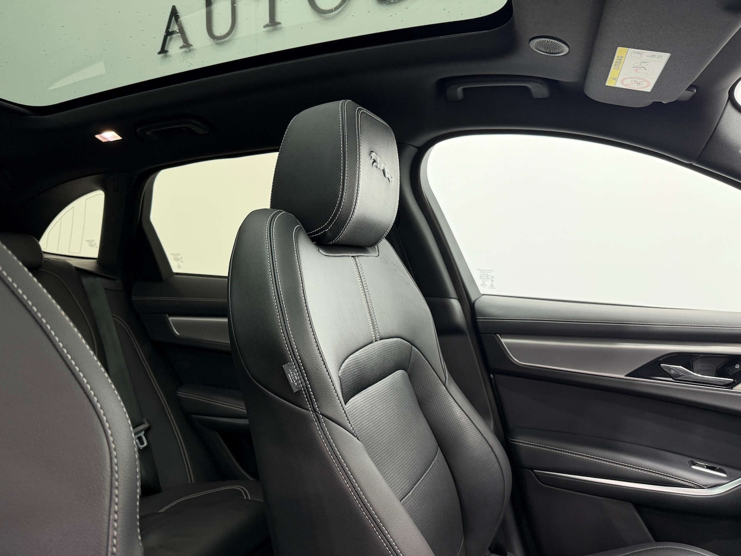 Used Jaguar F-Pace 2022 for sale - 76739852: Photo 38