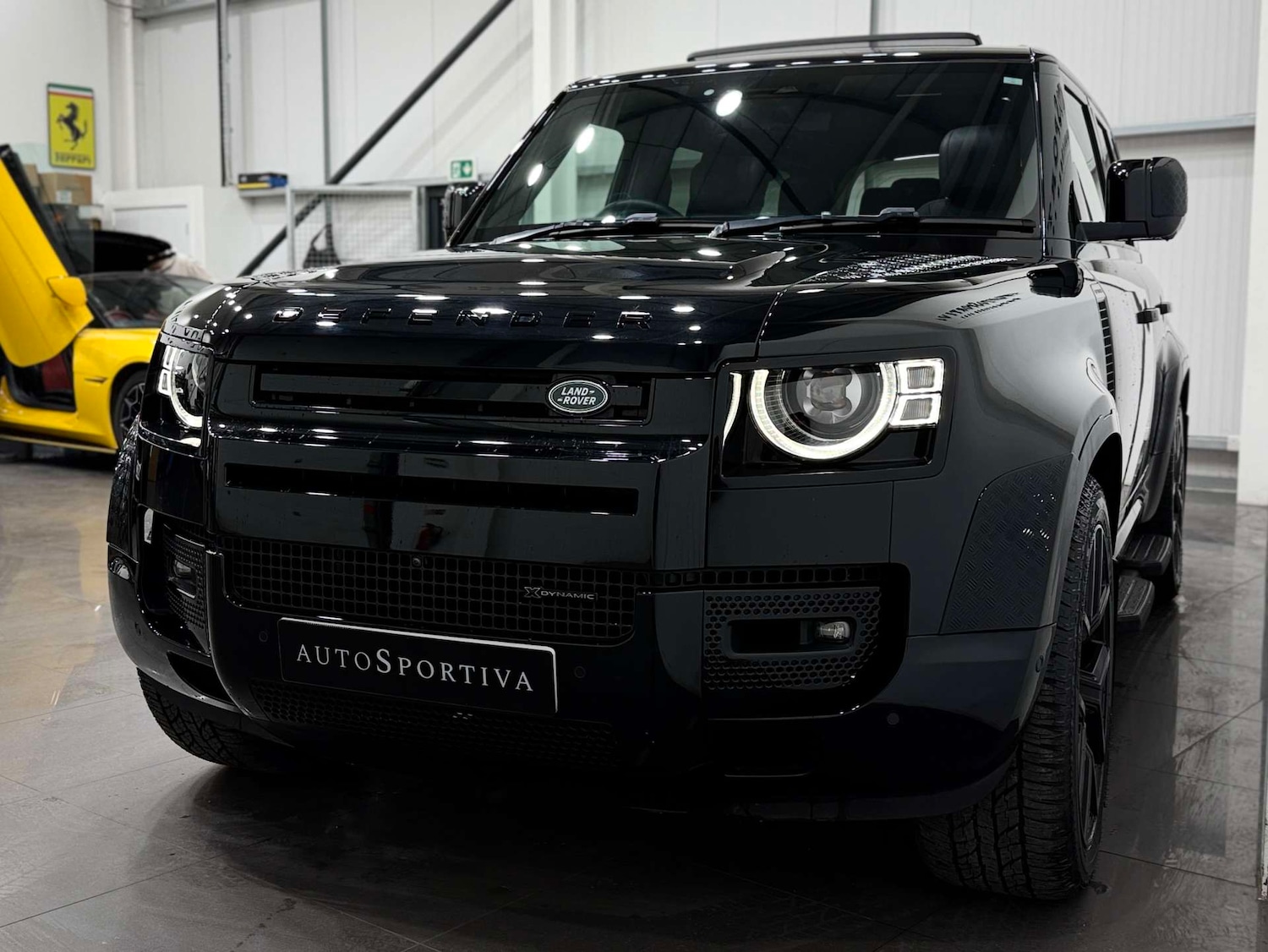 Used Land Rover Defender 2023 for sale - 77998523: Photo 12