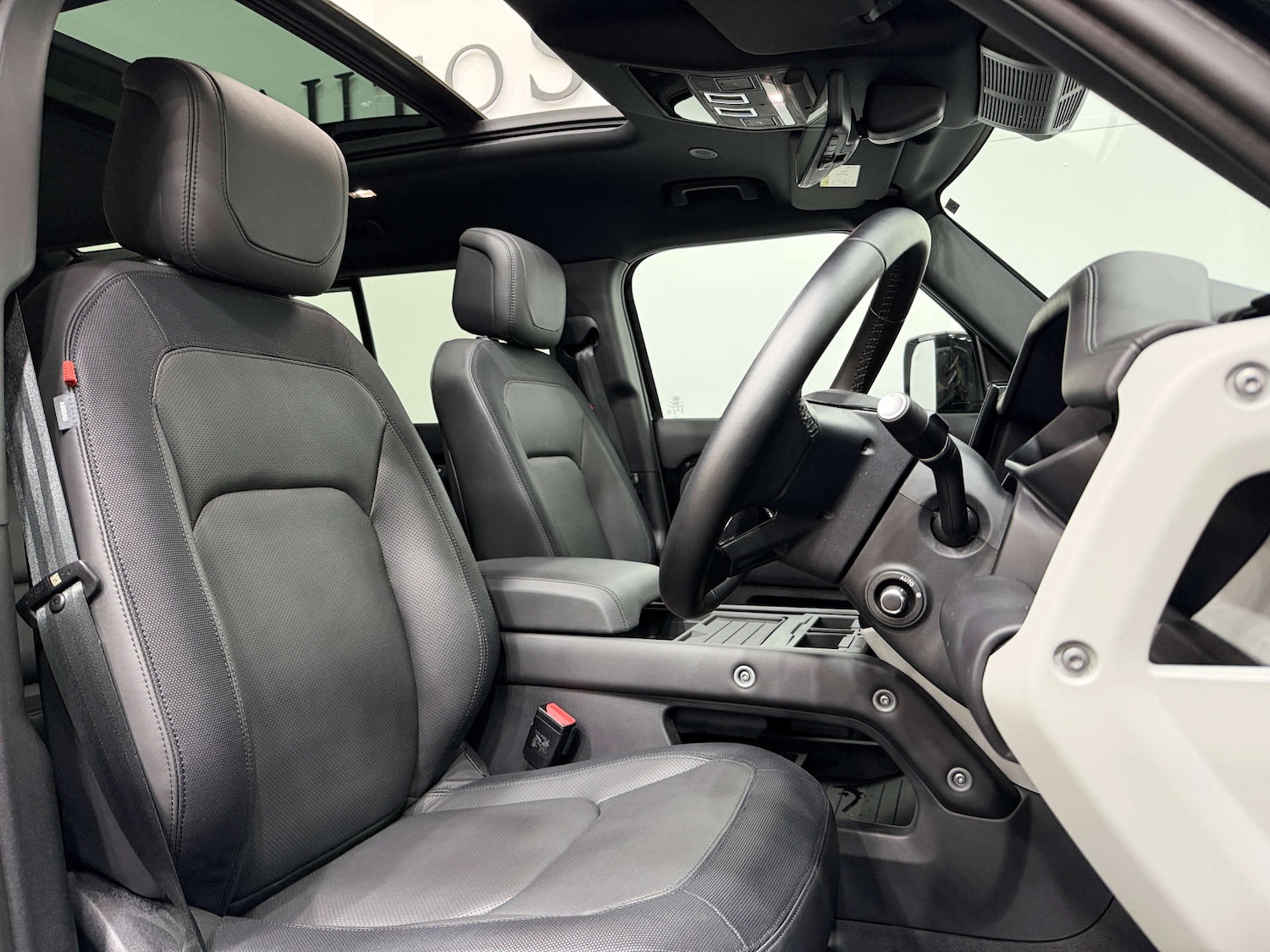 Used Land Rover Defender 2023 for sale - 77998523: Photo 2