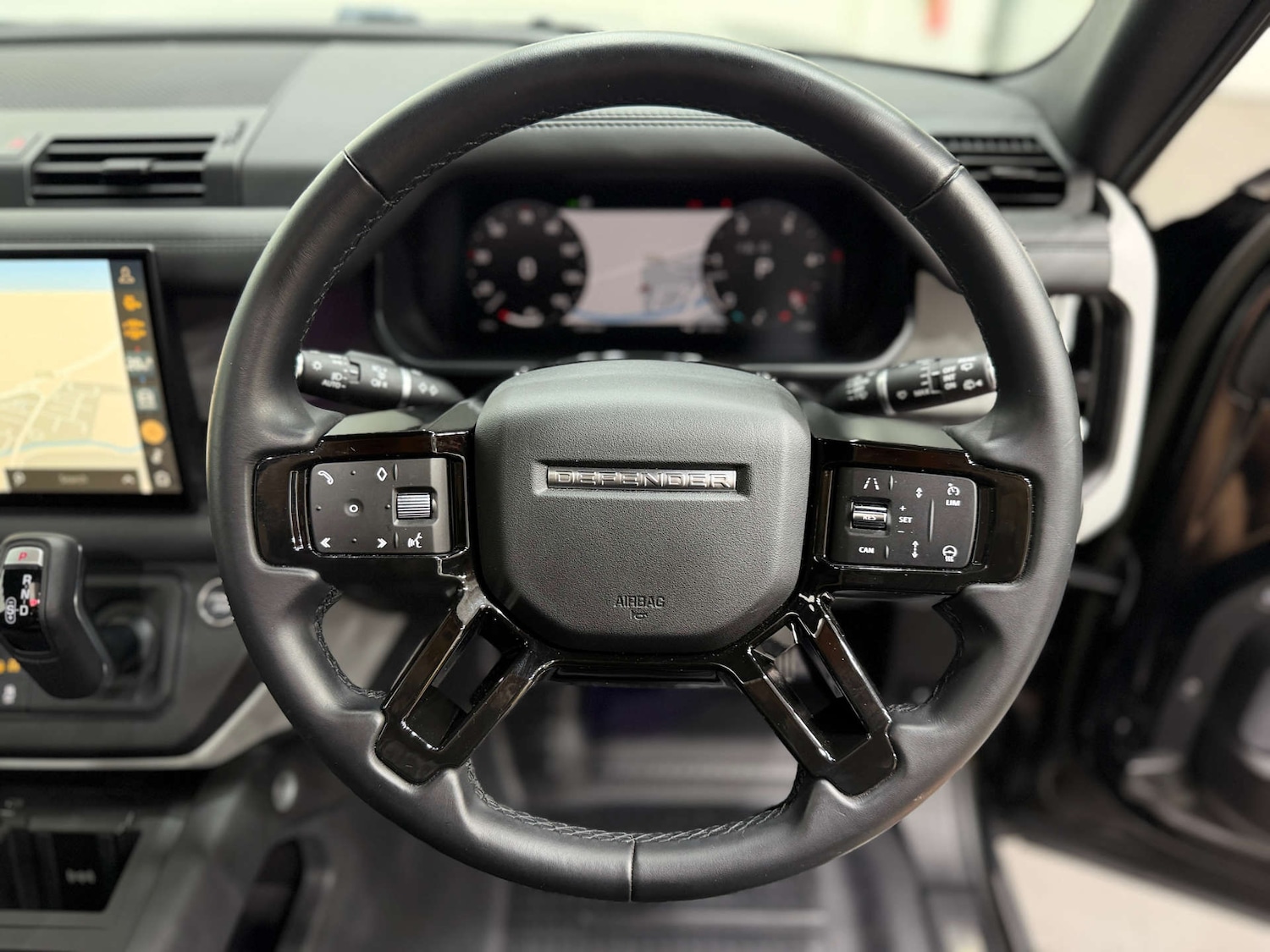 Used Land Rover Defender 2023 for sale - 77998523: Photo 25