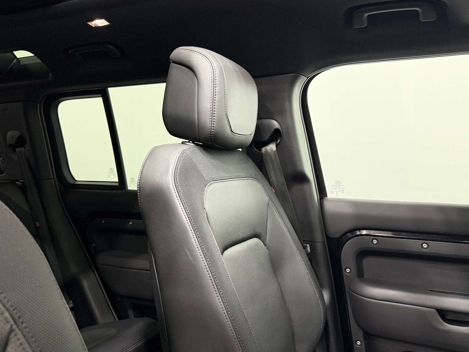 Used Land Rover Defender 2023 for sale - 77998523: Photo 42